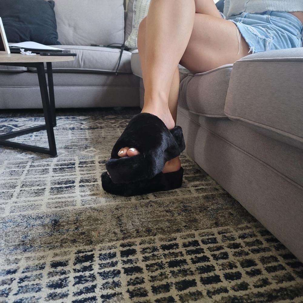 HIGH PLATFORM FUR SANDAL - BLACK - Picture 4 of 6